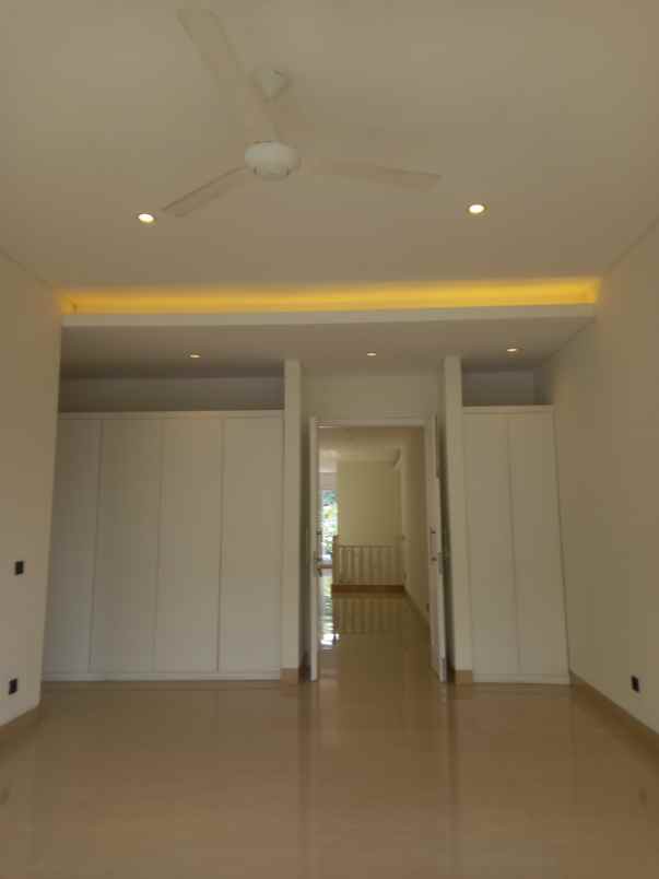 dijual rumah pejaten barat