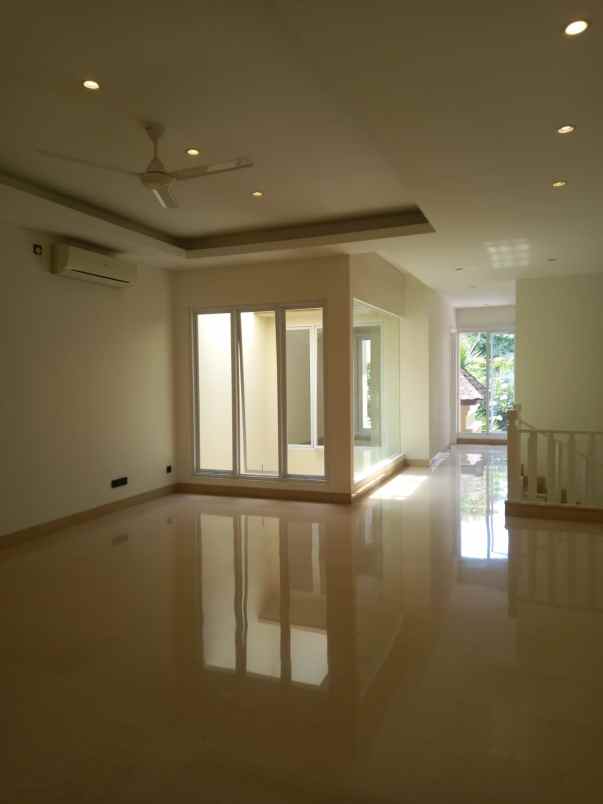 dijual rumah pejaten barat