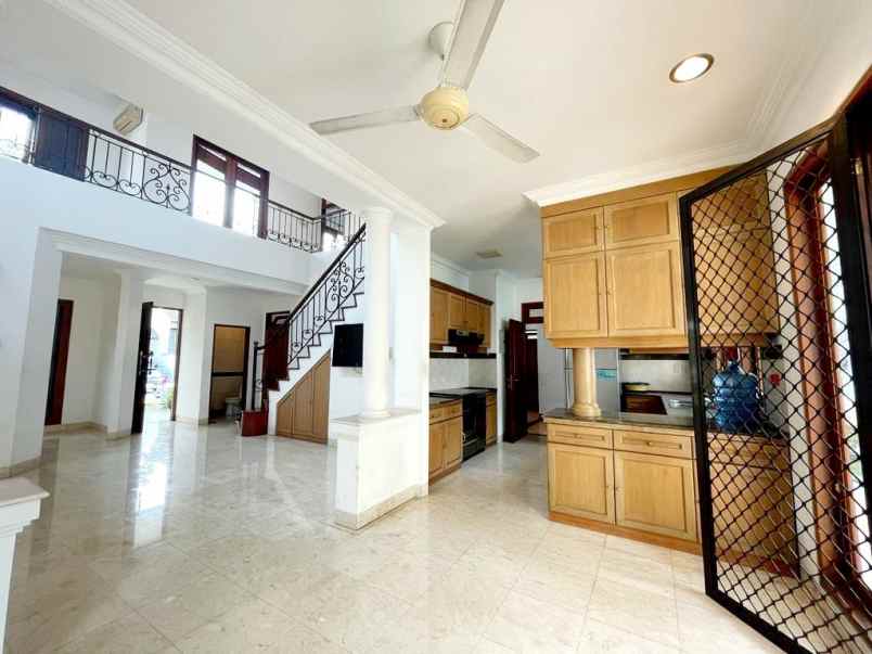 dijual rumah pejaten barat