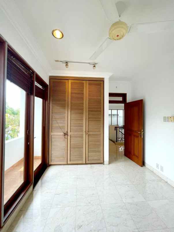 dijual rumah pejaten barat