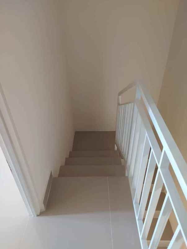 dijual rumah pelabuhan bakahuni sukun