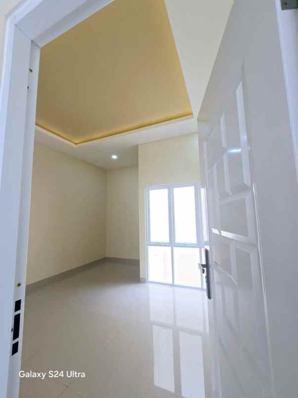 dijual rumah permata harapan baru kota