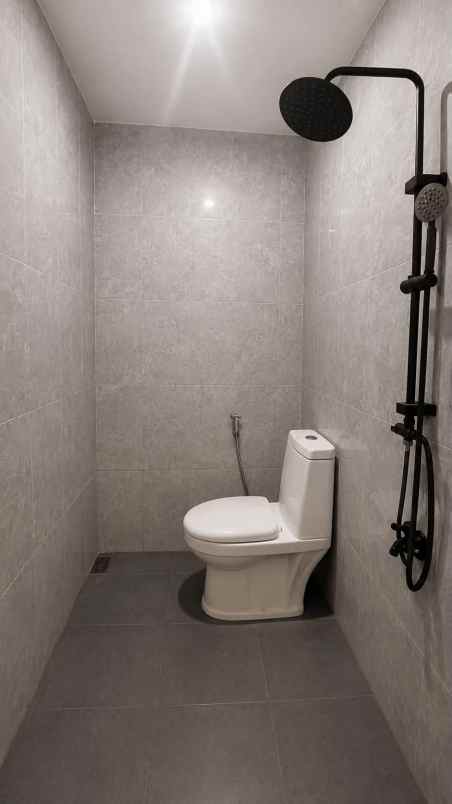 dijual rumah perum bukit kencana residence