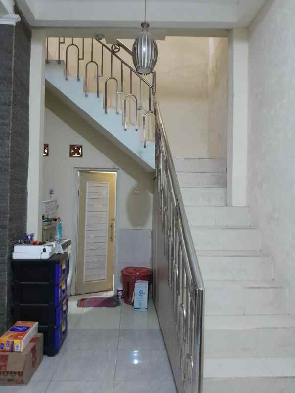 dijual rumah perum bumi inti persada