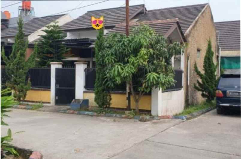 dijual rumah perum graha kencana