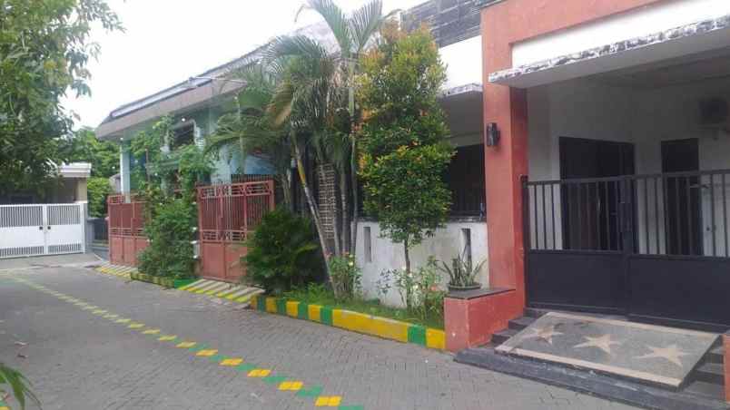 dijual rumah perumahan babatan wiyung