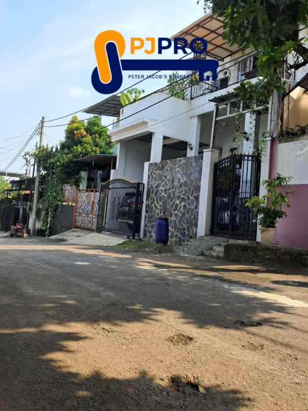 dijual rumah perumahan green garden 2