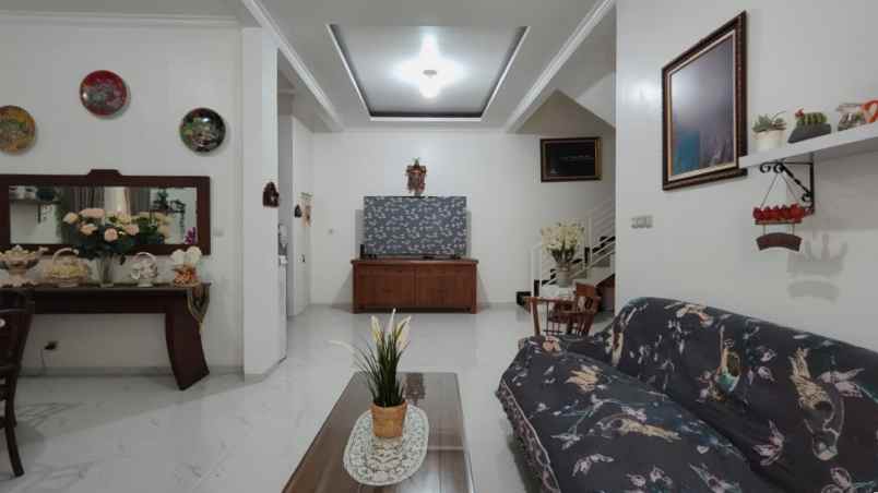 dijual rumah perumahan irigasi bekasi