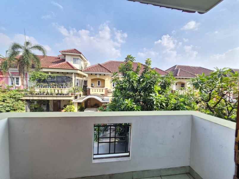 dijual rumah perumahan jatinegara baru