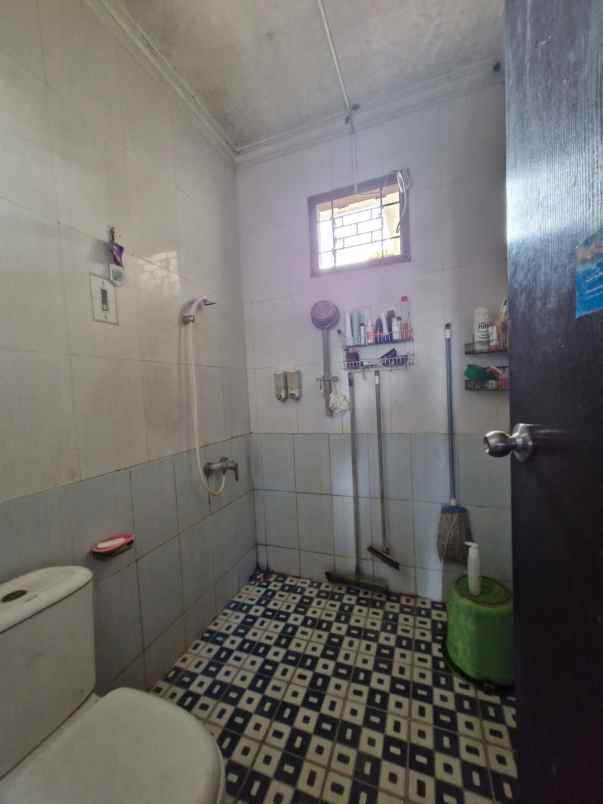dijual rumah perumahan jatinegara baru