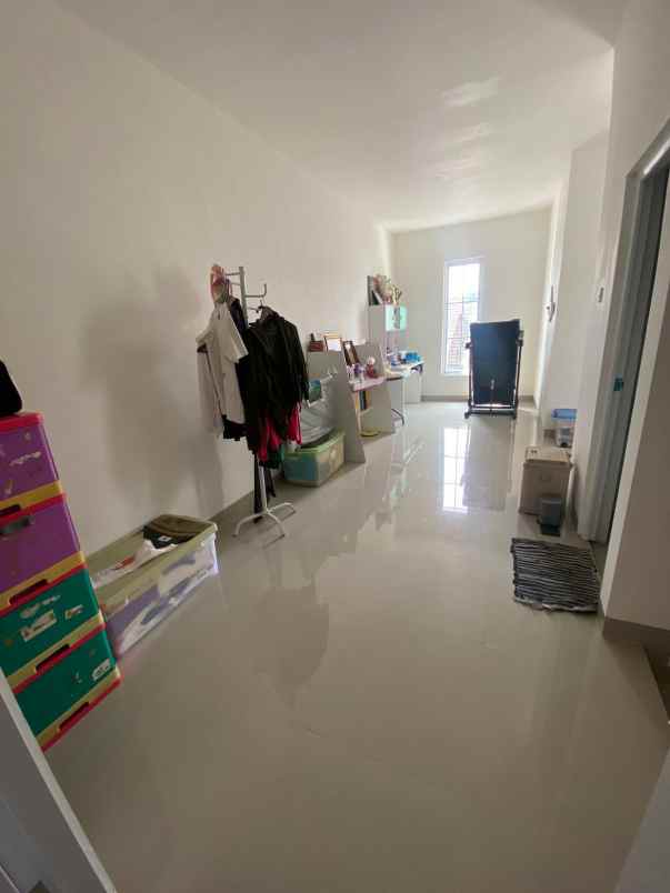 dijual rumah perumahan kembang larangan