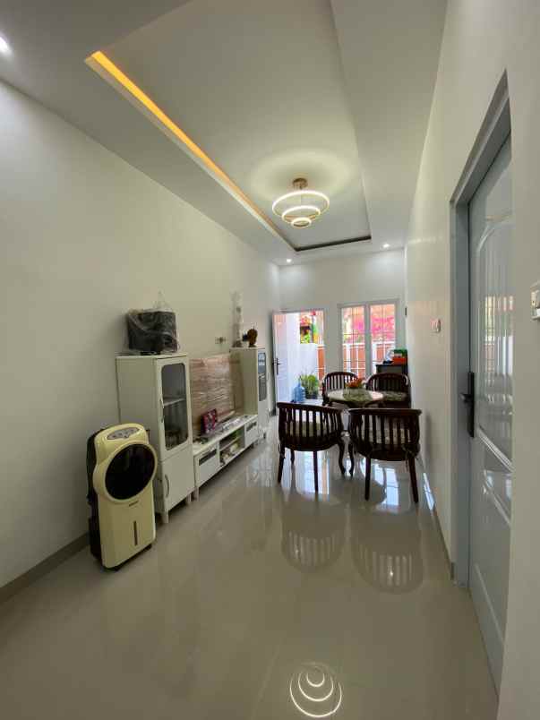 dijual rumah perumahan kembang larangan