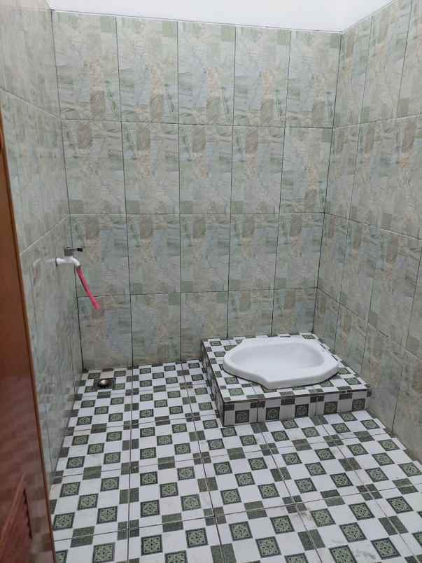 dijual rumah perumahan mekarsari permai