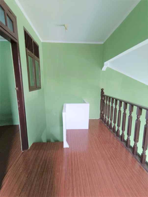 dijual rumah perumahan permata hijau