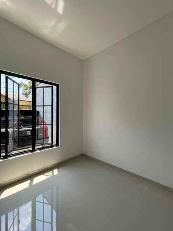 dijual rumah perumahan taman jatisari