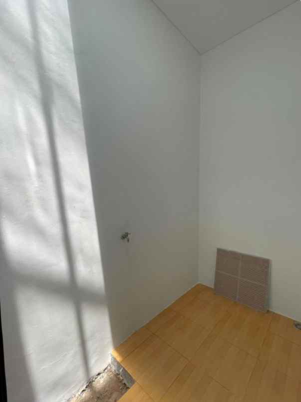 dijual rumah perumahan taman jatisari