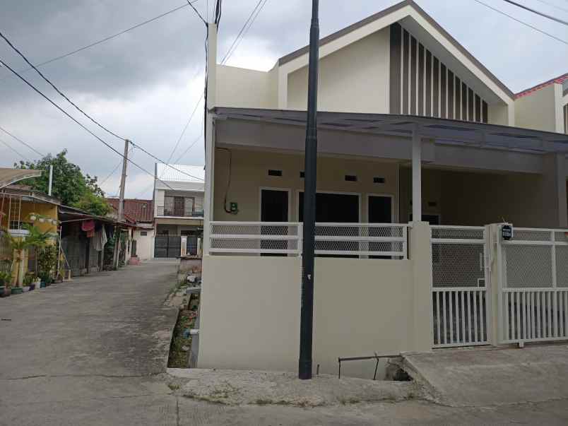 dijual rumah pesona anggrek