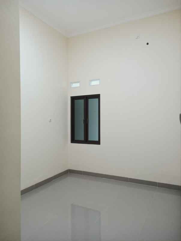 dijual rumah pesona anggrek