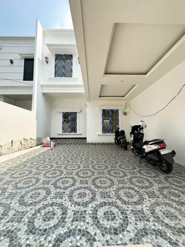 dijual rumah pondok bambu