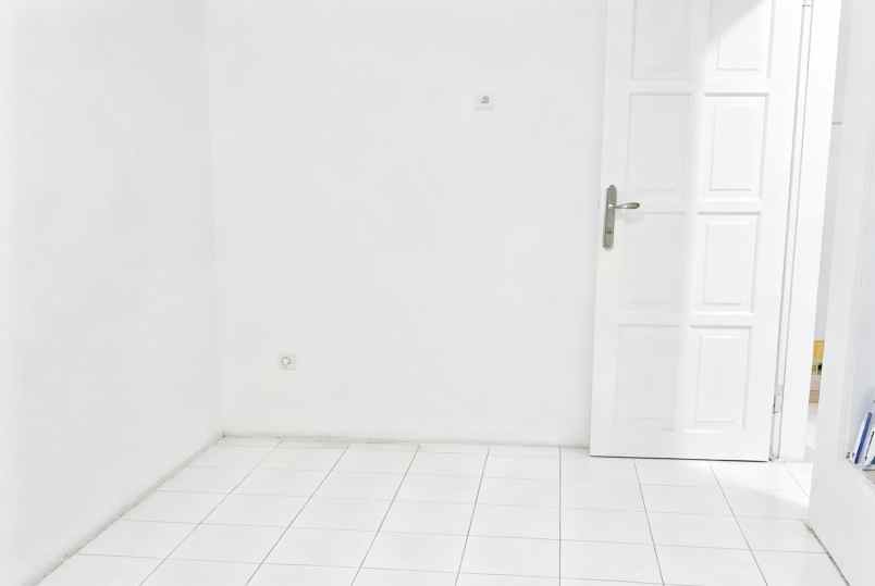 dijual rumah pondok kelapa