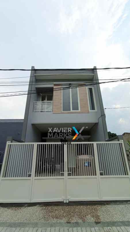 dijual rumah prada permai