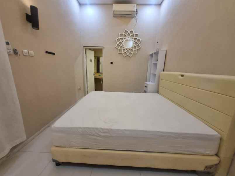 dijual rumah puri asri pakuwon city
