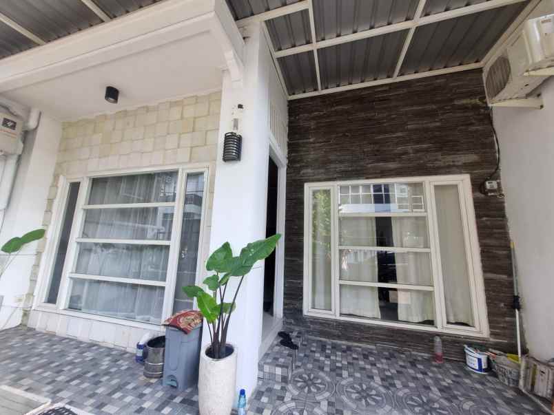 dijual rumah puri asri pakuwon city