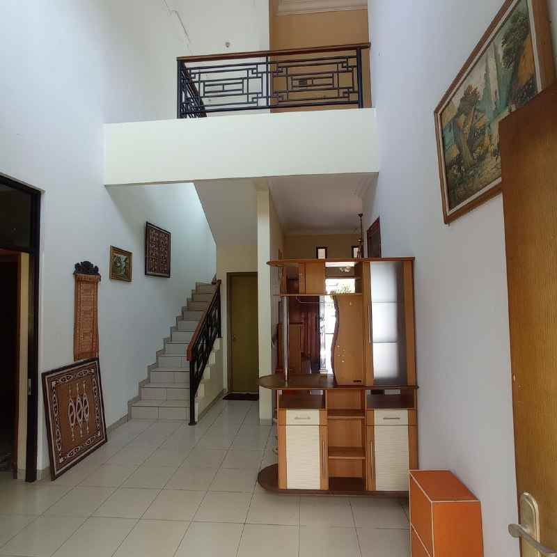 dijual rumah puri indah regency