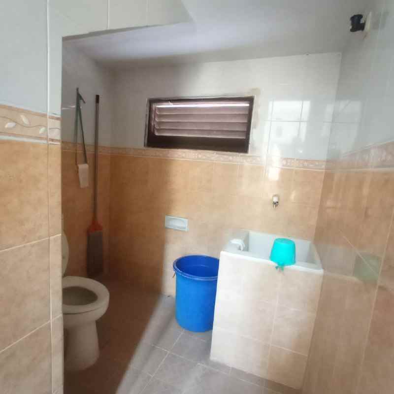 dijual rumah puri indah regency