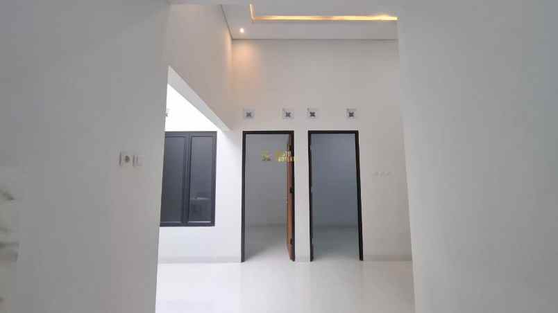 dijual rumah purwomartani