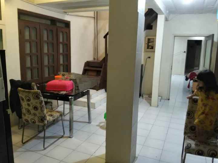 dijual rumah putro agung