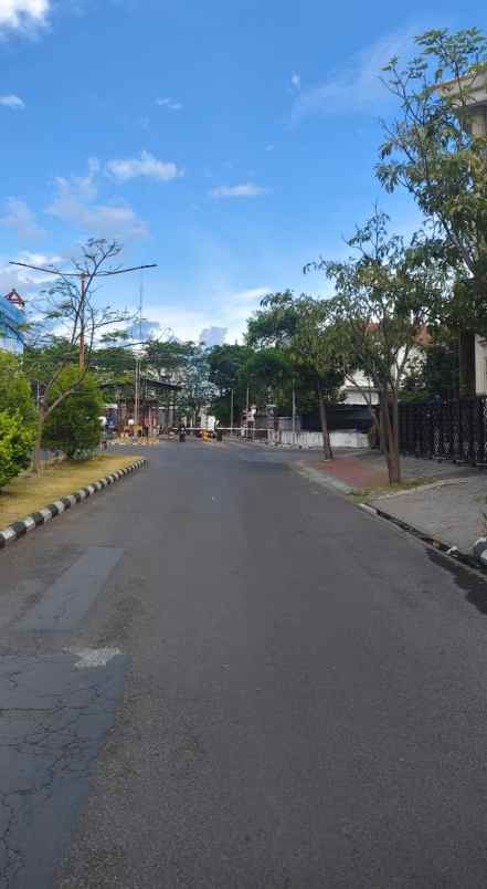 dijual rumah raya sutorejo prima