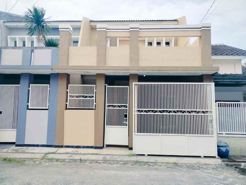 dijual rumah royal paka residence