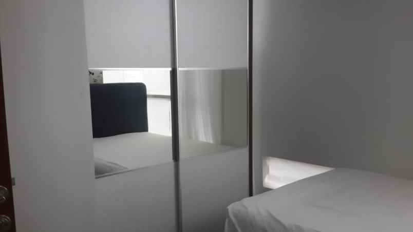 dijual rumah royal park residence