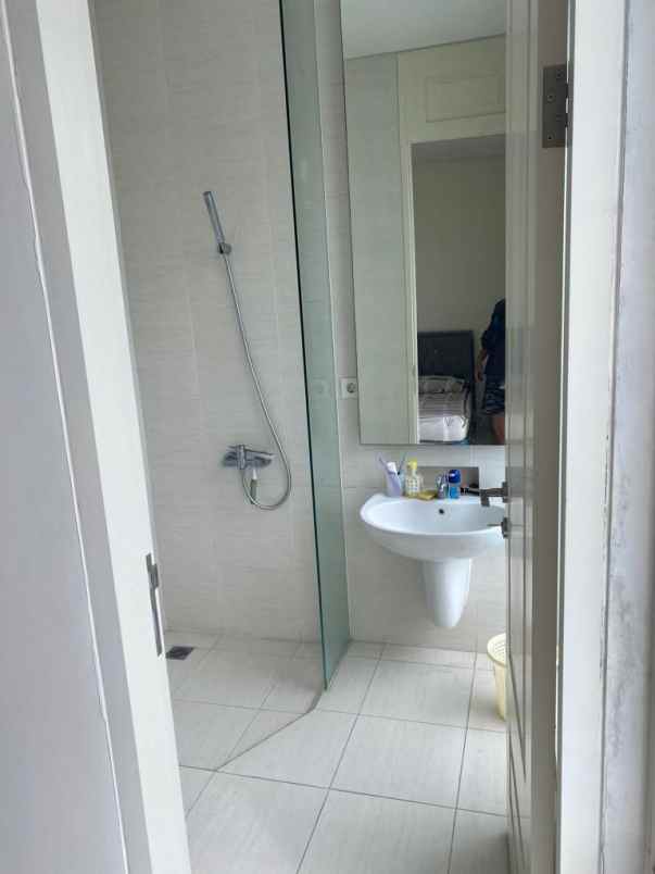 dijual rumah rumah grand pakuwon north