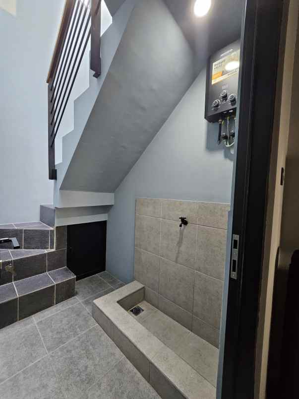 dijual rumah rumah mewah cluster