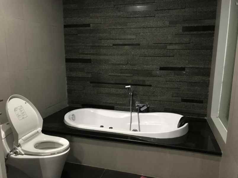 dijual rumah rumah mewah sejuk resort