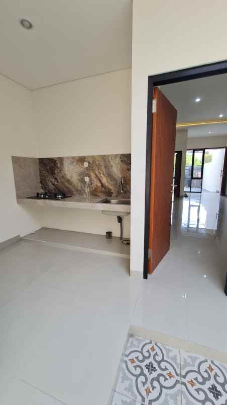dijual rumah rungkut mapan