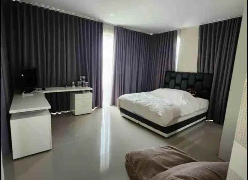 dijual rumah sambiroto