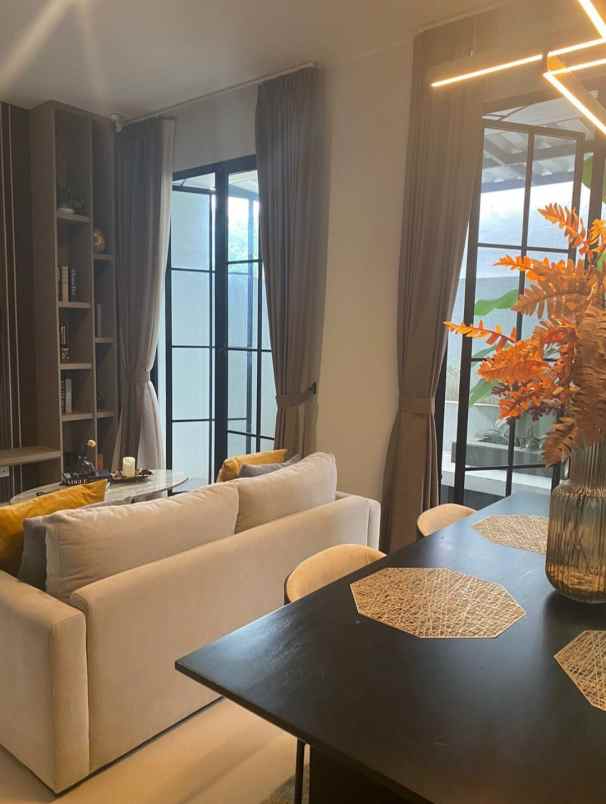 dijual rumah sambiroto