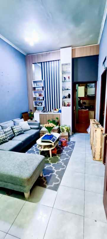 dijual rumah sariwangi parongpong