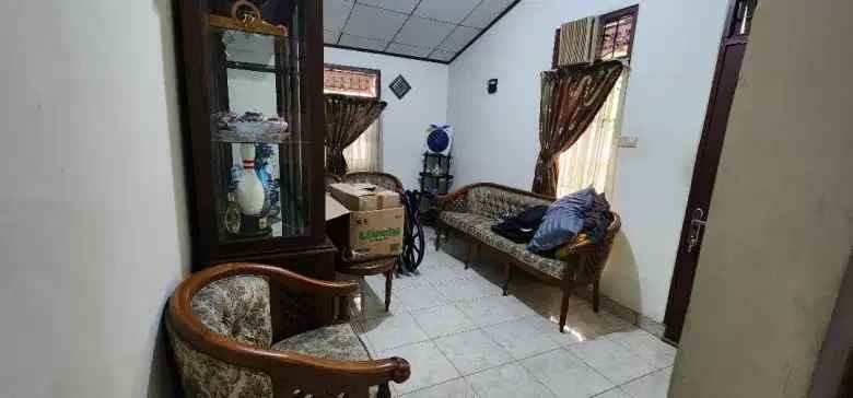 dijual rumah sawah lama ciputat