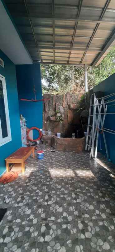 dijual rumah sawangan depok