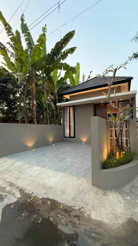 dijual rumah sayegan