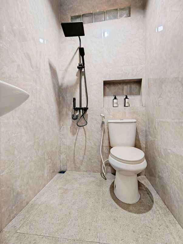 dijual rumah sentosa asih