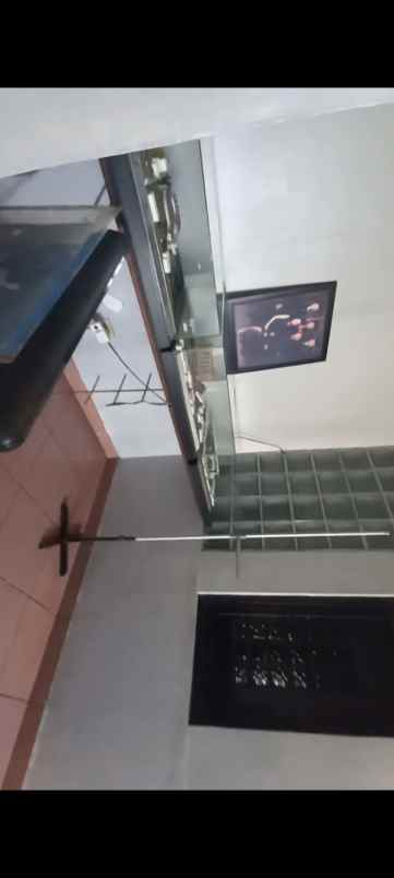 dijual rumah setiabudi