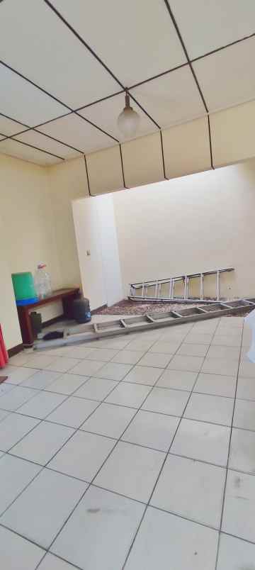 dijual rumah setiabudi