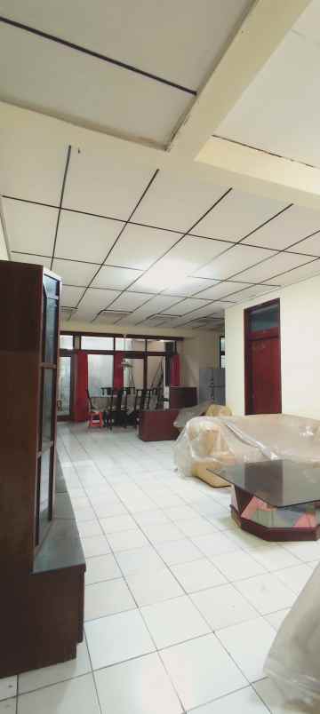 dijual rumah setiabudi