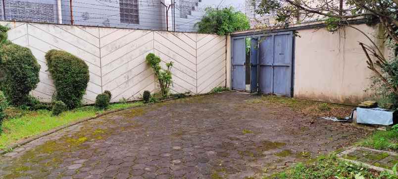 dijual rumah setiabudi