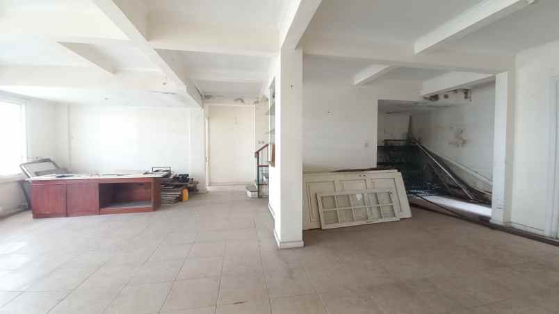 dijual rumah setrasari setraindah